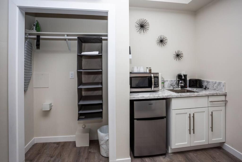 Studio With Large Balcony- San Diego Gateway Ngoại thất bức ảnh
