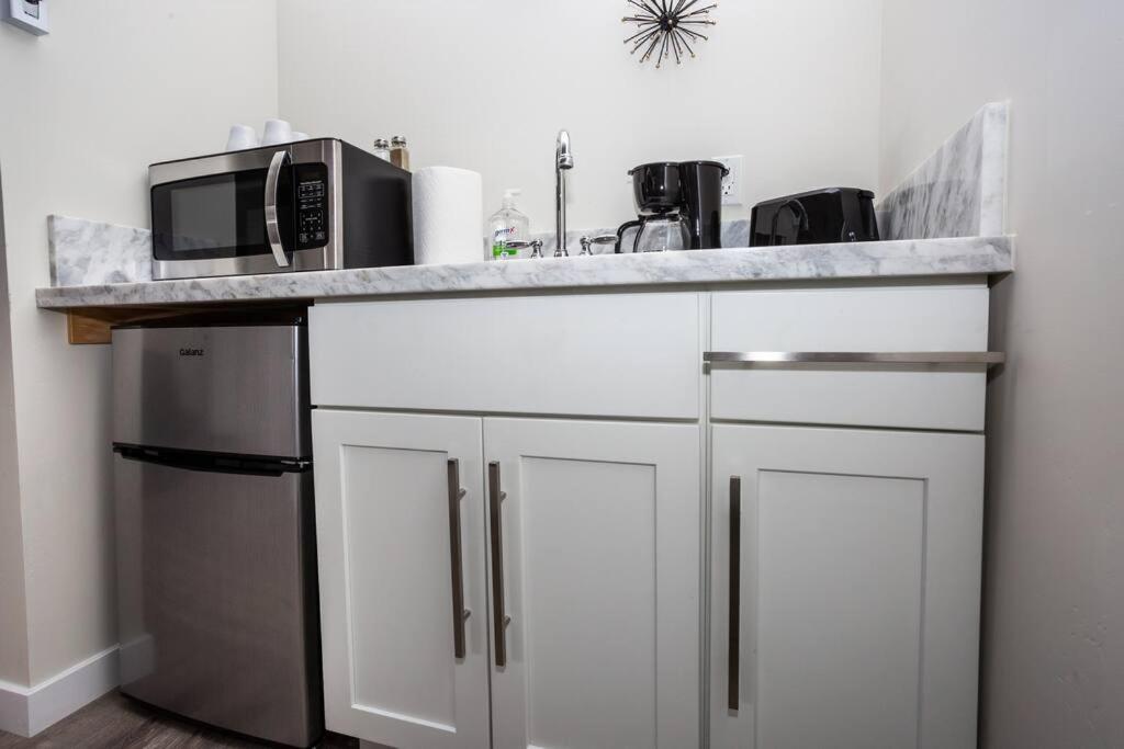 Studio With Large Balcony- San Diego Gateway Ngoại thất bức ảnh