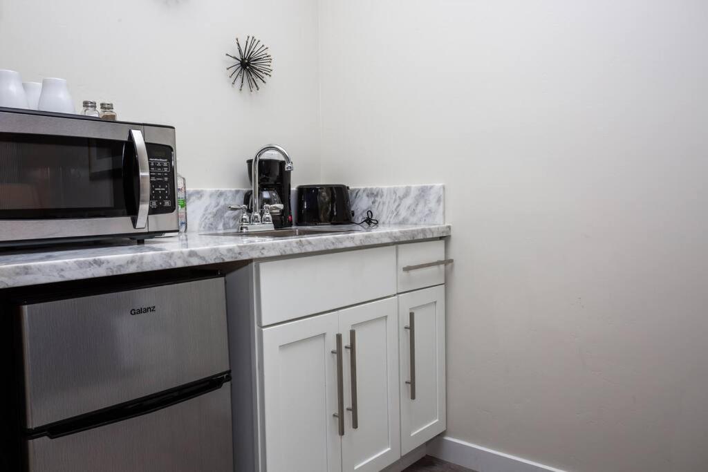 Studio With Large Balcony- San Diego Gateway Ngoại thất bức ảnh