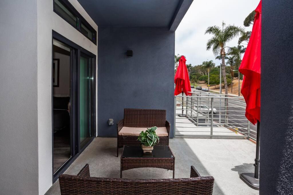 Studio With Large Balcony- San Diego Gateway Ngoại thất bức ảnh