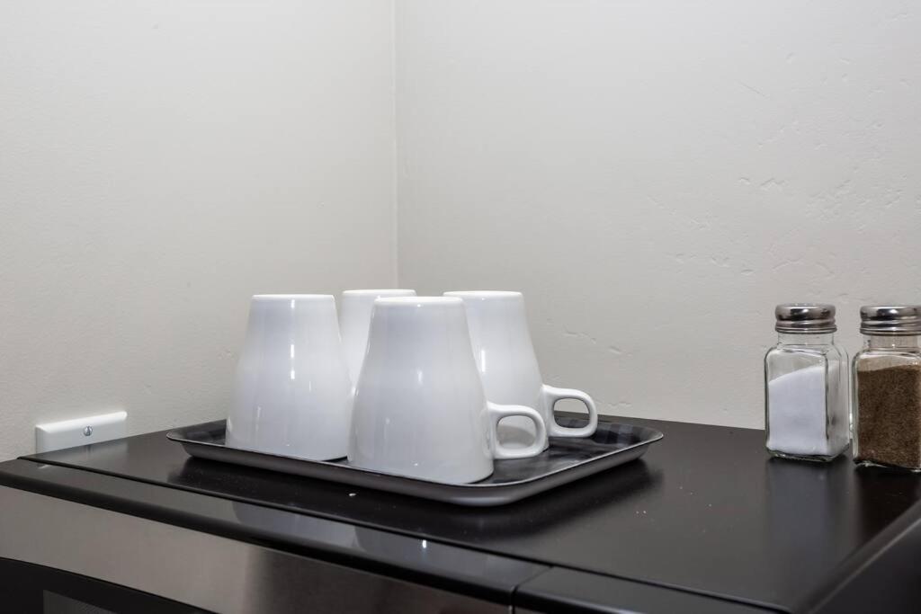 Studio With Large Balcony- San Diego Gateway Ngoại thất bức ảnh