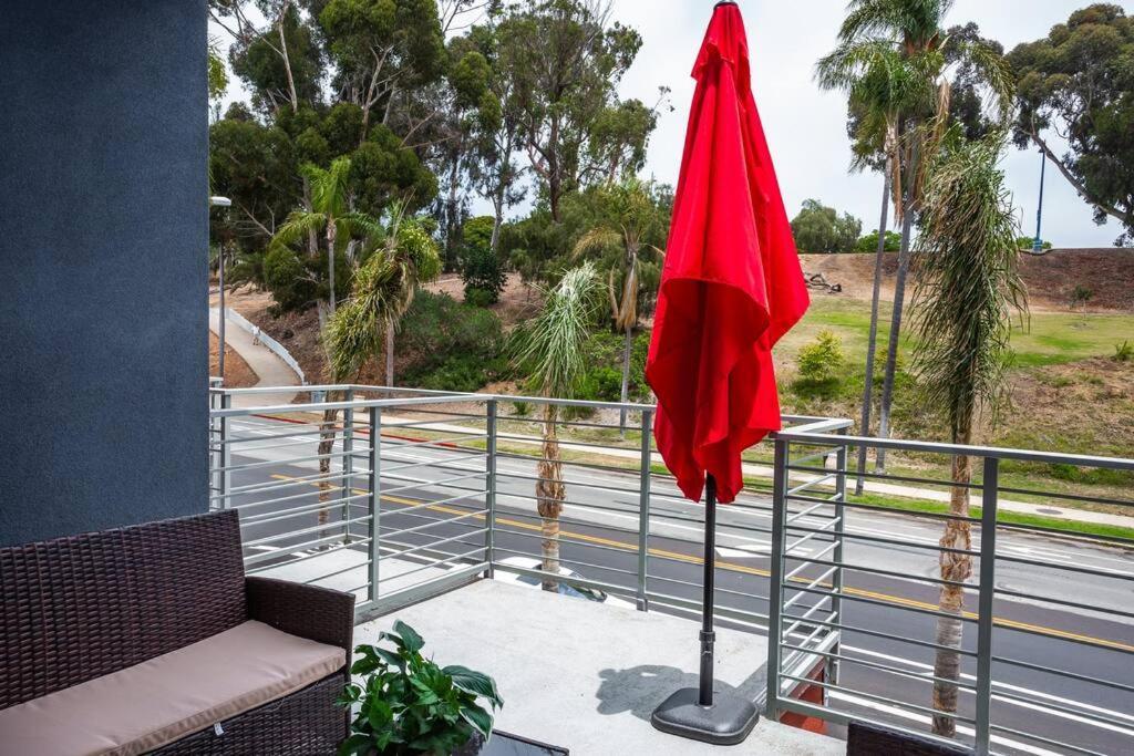 Studio With Large Balcony- San Diego Gateway Ngoại thất bức ảnh
