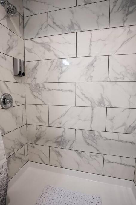 Studio With Large Balcony- San Diego Gateway Ngoại thất bức ảnh