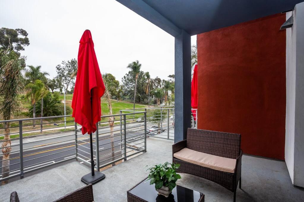 Studio With Large Balcony- San Diego Gateway Ngoại thất bức ảnh